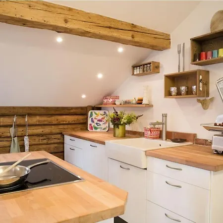 Holiday home Plaatsje In Het Mesnerhuis